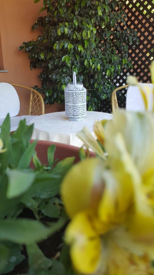 Il Girasole Bed and Breakfast Domus De Maria Buitenkant foto
