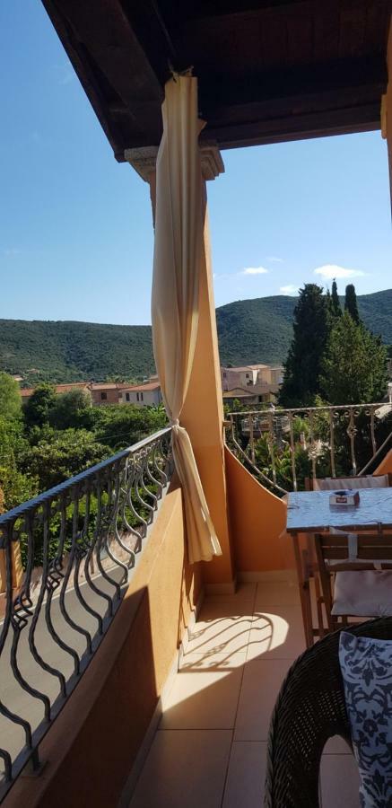 Il Girasole Bed and Breakfast Domus De Maria Buitenkant foto